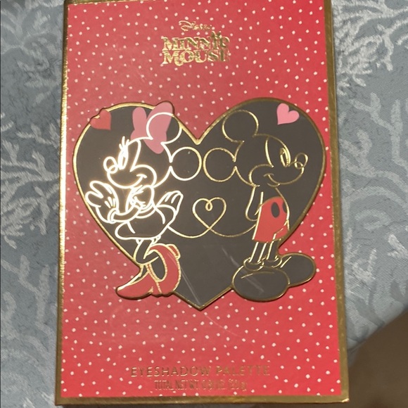 Disney Other - Minnie Mouse Eyeshadow Palette